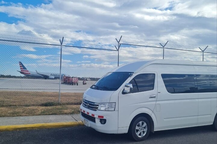 Private Transportation from Liberia Airport to Hotel Mangroove - Photo 1 of 6